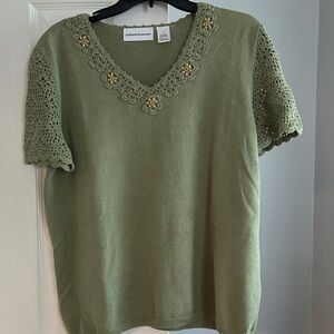 Alfred Dunner Green Crochet Sleeve Top
